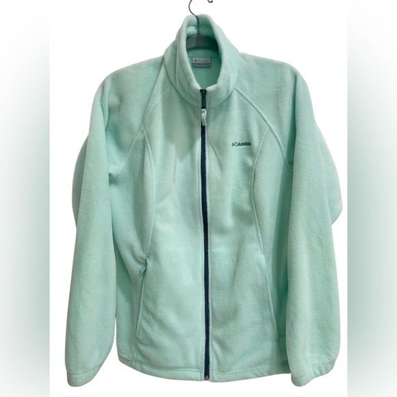 Columbia Jackets & Blazers - Columbia Light Green Zip Fleece Jacket With Zip Pockets Women’s Size L